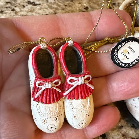 Miniature Vintage Shoe Set (6) - Picture 2 of 11